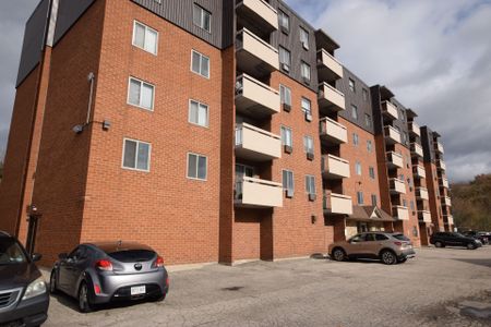 For Lease - 36 Freeborn Avenue Unit# 210, Brantford, Ontario - Photo 4