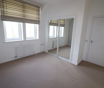 4 bedroom terraced house to rent - Photo 6