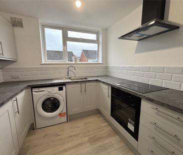 Willow Way, Farnham, Surrey, GU9 - Photo 5