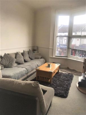 3 bedroom flat to rent - Photo 1