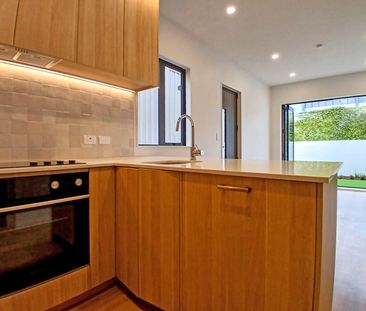 Sunny New Modern living. - Photo 6