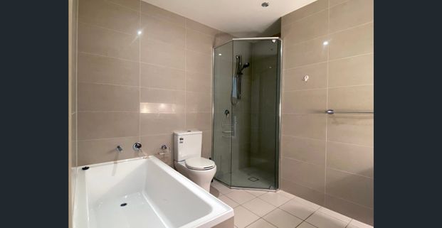 Spacious 2 Bedroom Apartment - Photo 1