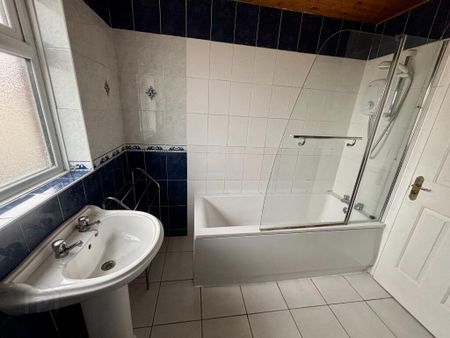 26 Longstone Avenue, Dundonald, Belfast, BT16 2DX - Photo 2
