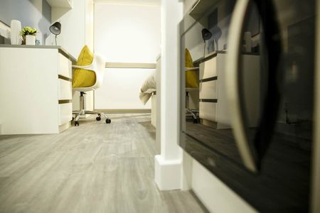 Lewisham Residence, 46 Thurston Rd, London SE13 - Photo 2