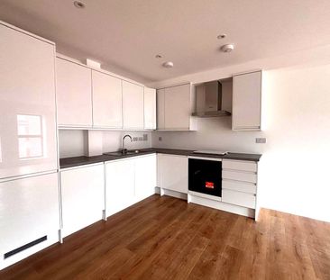 Victoria Road, Aldershot, Hampshire, GU11 - Photo 3