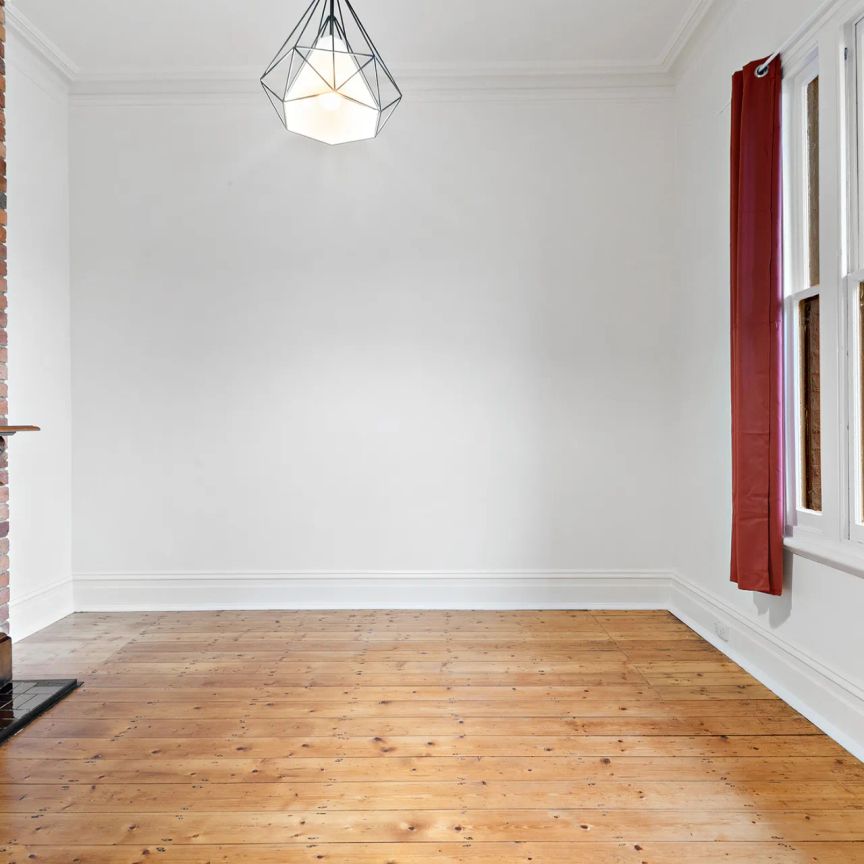 Renovated, Double Story Victorian - Photo 1