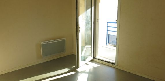 LOCATION APPARTEMENT T3, VIVONNE - Photo 2