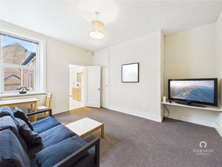 3 bedroom flat to rent - Photo 2