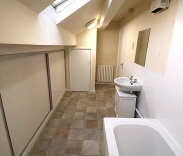 2 bedroom maisonette to rent - Photo 4