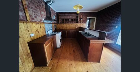 Family Home Close to O Bahn - Photo 5