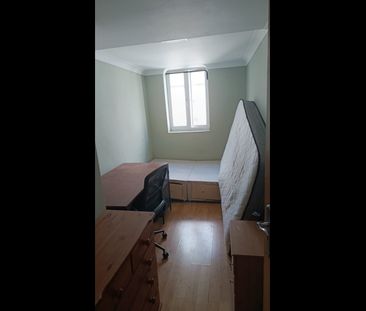 Room in a Shared Flat, Stanstead Road, SE23 - Photo 2
