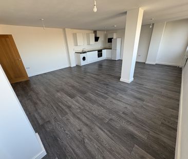 Market Square, Northampton - Photo 3