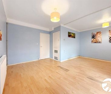 Studio to rent - Photo 6
