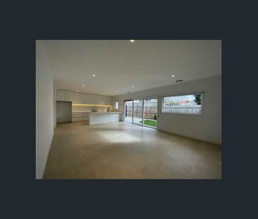 Quality 2 Bedroom Townhouse - Photo 4