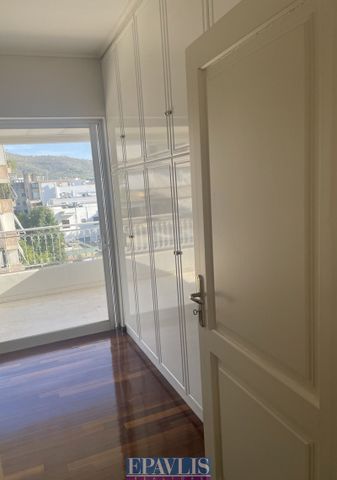 Ενοικίαση κατοικίας, 144 τ.μ., Γλυφάδα, 2.200 € - Photo 4