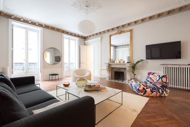 Tout savoir sur cet appartement dans le quartier Elysées-Madeleine, à Paris 8ème - Photo 1