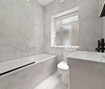 3 bedroom flat to rent - Photo 4