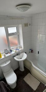 Room in a Shared House, The Mount, CV3 - Photo 3