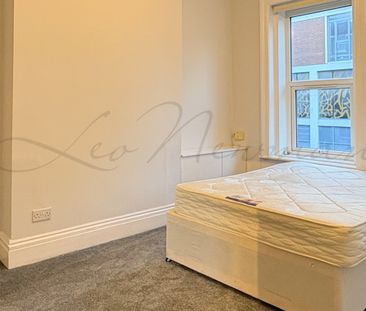 Churchfield Road, Aldgate, W3 - Photo 4