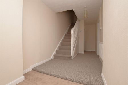 10006 Kilmersdon Road, Bristol - Photo 4