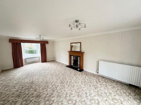 4 bedroom detached house to rent - Photo 1