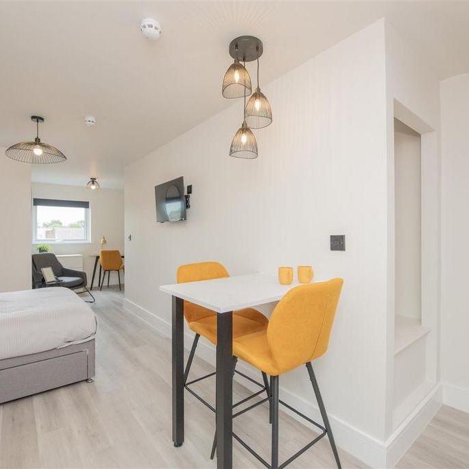 1 bedroom in a house share to rent - Photo 1