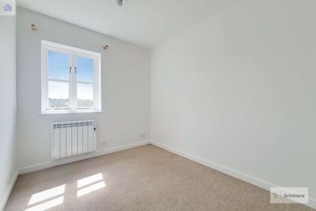 Benhill Road - Photo 3