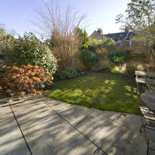 3 bedroom terraced house to rent - Photo 1