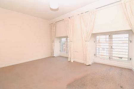 2Bedrooms, 2Bathrooms - Photo 2