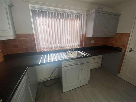 Brooklands Road, Sale, M33 - Photo 4