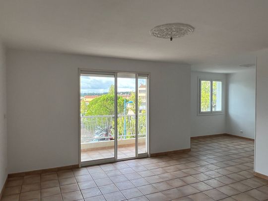 Location Appartement 3 pièces 75m² - Photo 1