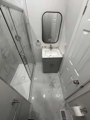 For Lease - 25 Howard Street Unit# Apt.2 Room B, Toronto, Ontario - Photo 1