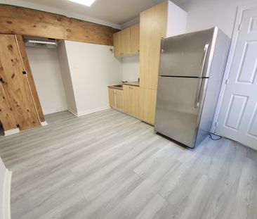 Appartement d’une chambre rénové, semi-meublé. - Photo 4