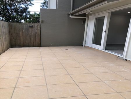 Modern Coastal Townhouse in the Heart of Mudjimba - Photo 5