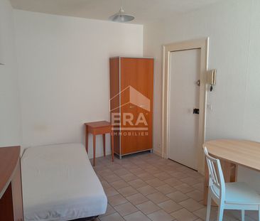 Location Appartement 1 pièce 18m² - Photo 2