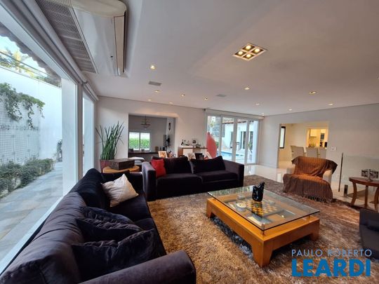 Casa Assobradada - Foto 1