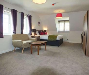 Pascal Crescent, Shinfield, RG2 - Photo 1