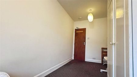 5 bedroom terraced house to rent - Photo 3