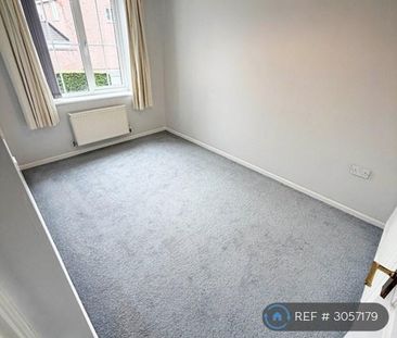 2 bedroom maisonette to rent - Photo 2