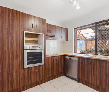 Perfect Family Home in Currumbin – Just in Time for Summer! - Photo 5