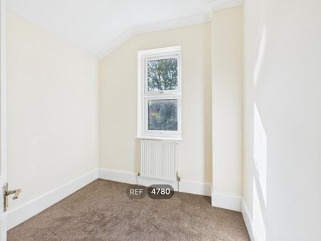 3 bedroom terraced house to rent - Photo 5