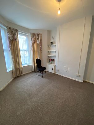 £1,600 PCM, Four Bedroom House with Enclosed Garden in Craddock Street, Riverside, Cardiff, CF11 6EU - Photo 1