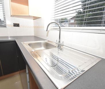 2 bedroom maisonette to rent - Photo 3