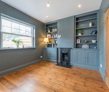 3 Bed Terraced House, Hawkesbury Road, SW15 - Photo 3