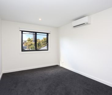 65A Garnet Street, Brunswick VIC 3056 - Townhouse For Rent | Domain - Photo 4
