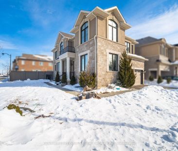 744 Kennedy Circle W #Upper - Photo 6