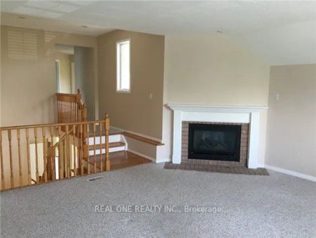 Detached Home For Lease | W9048314 - Photo 4