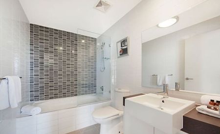 Modern Inner-City Living with Stunning Views at The Dalgety - Photo 5