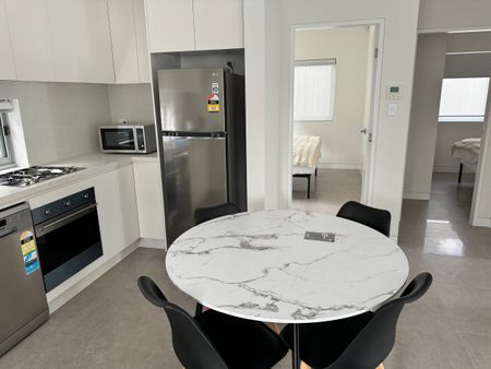 Beverly Hills - Photo 5