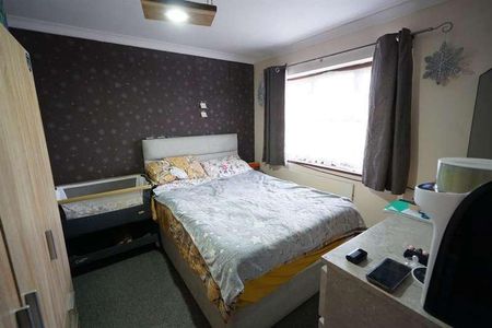 Kipling Avenue, Tilbury, RM18 - Photo 3